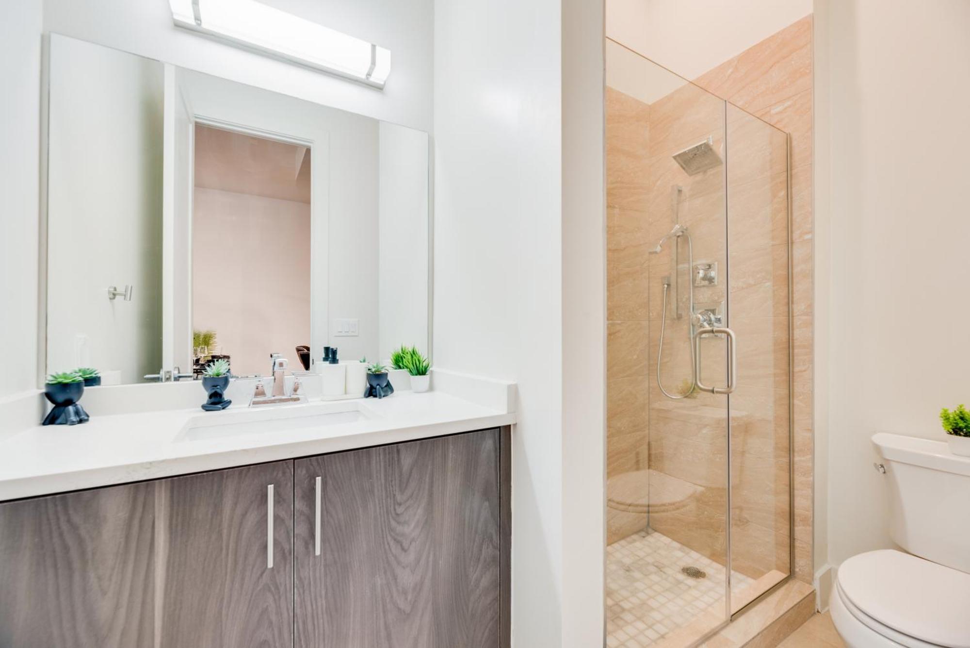 Snazzy Loft Style 2Br I Gym I Parking I Workspace Dallas Exterior foto