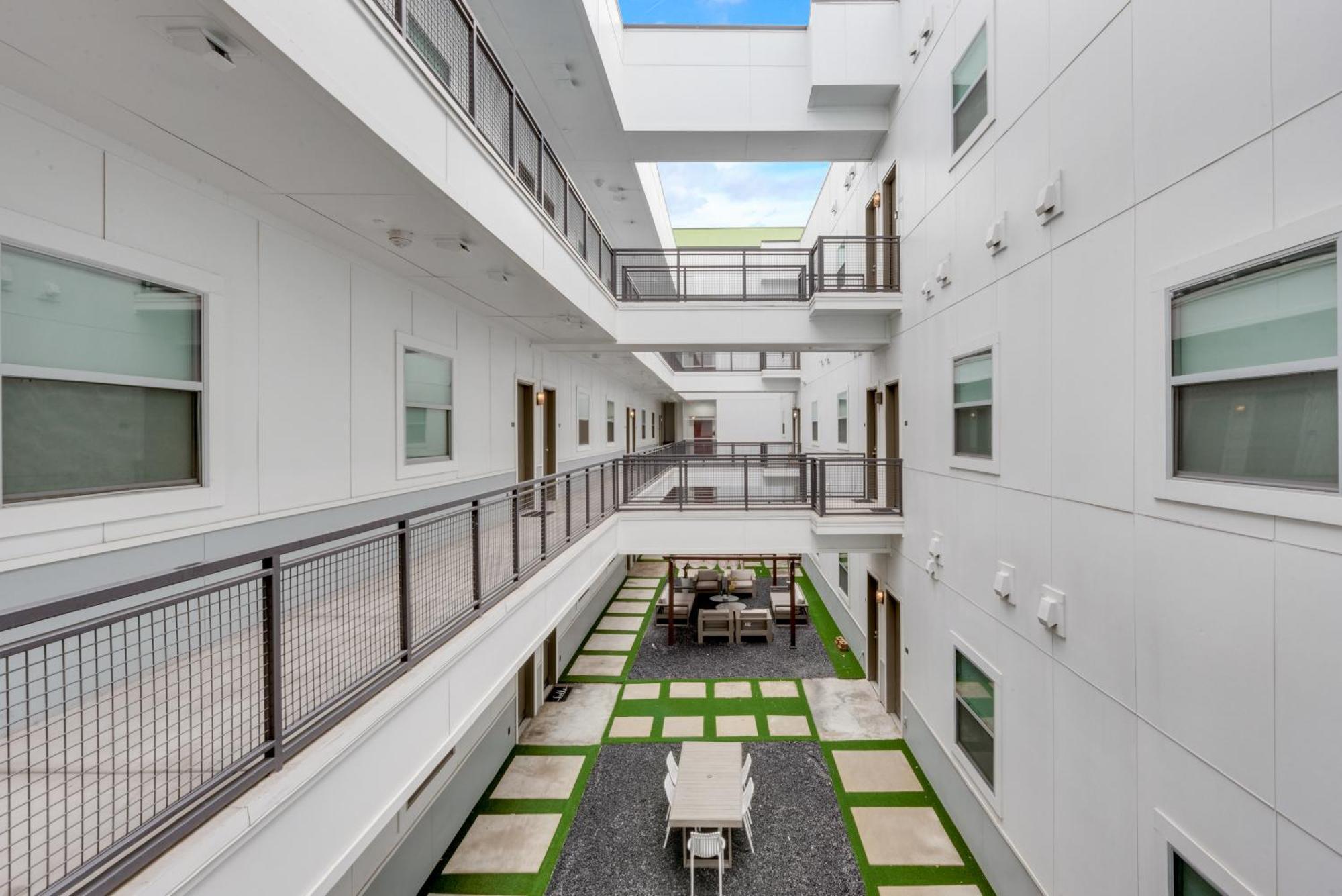 Snazzy Loft Style 2Br I Gym I Parking I Workspace Dallas Exterior foto